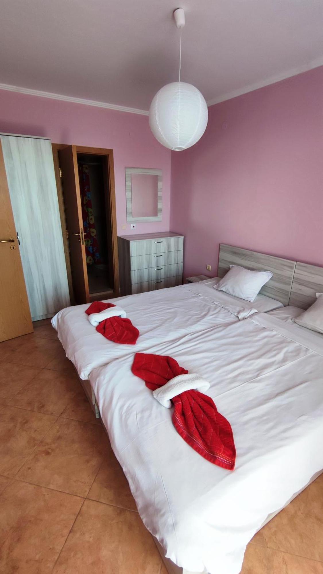 Marina Delfin Apartments - Top Location & Pet Friendly Sveti Vlas Luaran gambar