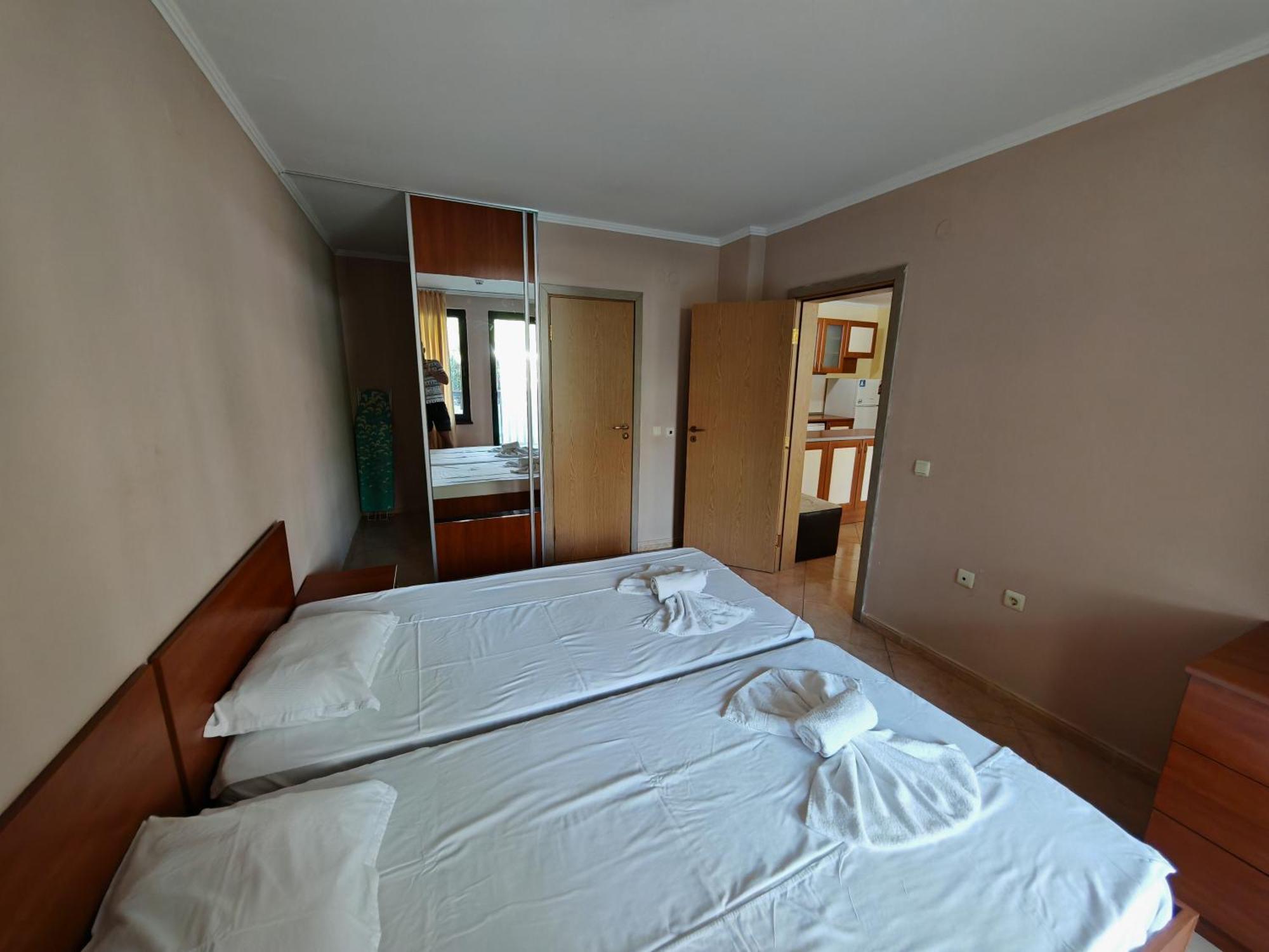 Marina Delfin Apartments - Top Location & Pet Friendly Sveti Vlas Luaran gambar