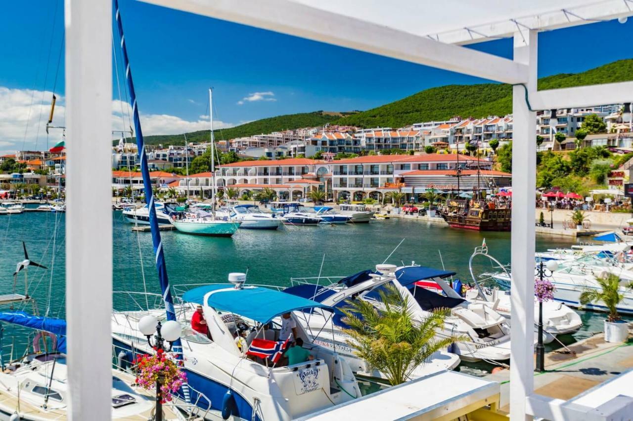 Marina Delfin Apartments - Top Location & Pet Friendly Sveti Vlas Luaran gambar